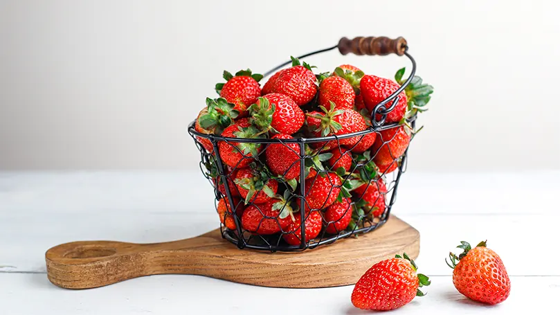 Image de fraises dans un panier.
