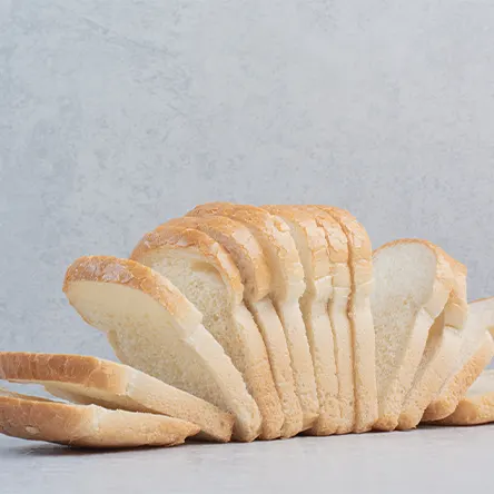 Une tranche de pain blanc