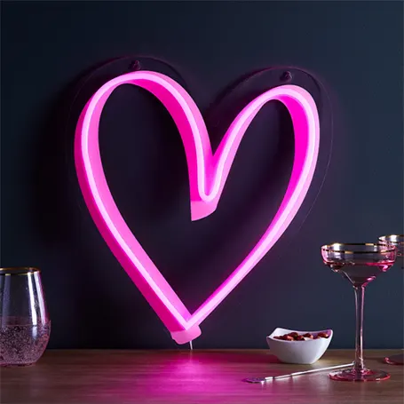 Applique murale coeur rose néon