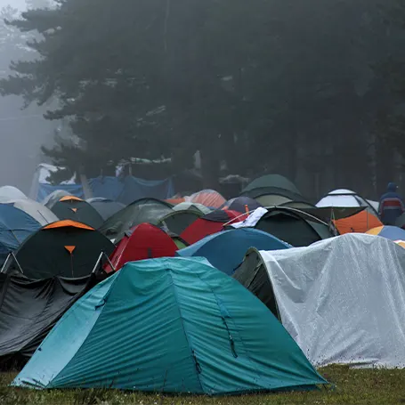 Image d'un camping pluvieux