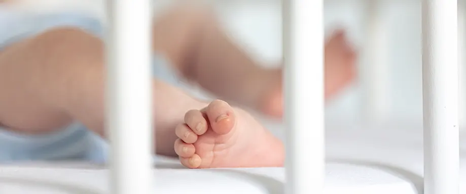 Image en vedette pour savoir comment faire dormir bébé dans son berceau